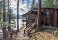 Pine View Cabin: Rustic Hayden Lake Cabin with Bunkhouse and Private Dock - Chalets