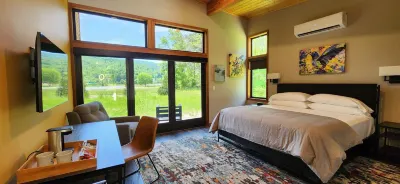 Piedmont Grove Hotels near Devils Knob Overlook