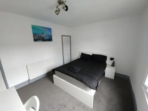 Kensington Stories - 4 Bed House