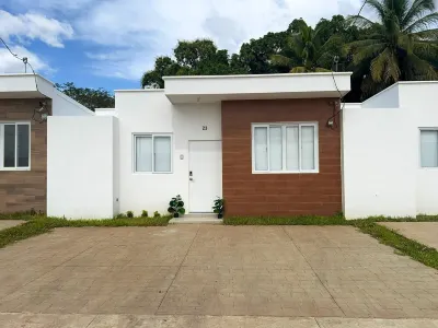 Charming 2-bedroom house in San Miguel with AC, WiFi فنادق في 