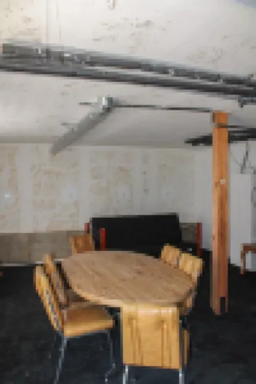 House on the Hill/ 5 bedrooms/ overlooks all of Kernville