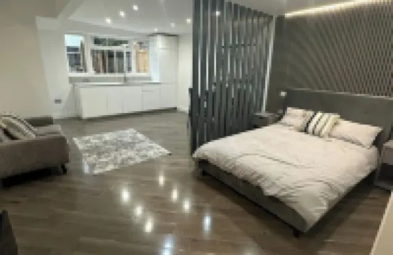 2 Massive Luxury Garden Studios with Gym Access