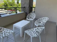 main swimming pool, beach, Marina, shopping, dining and night life,… are 2 steps Hotels in 