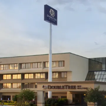 DoubleTree by Hilton Hotel Fayetteville