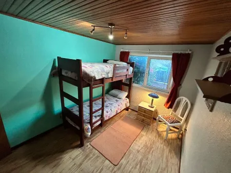 Ideal apartment for couples or family, 10 minutes from the center of town.