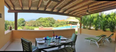 Luxury apartment with beautiful sunset sea views at Ixtapa