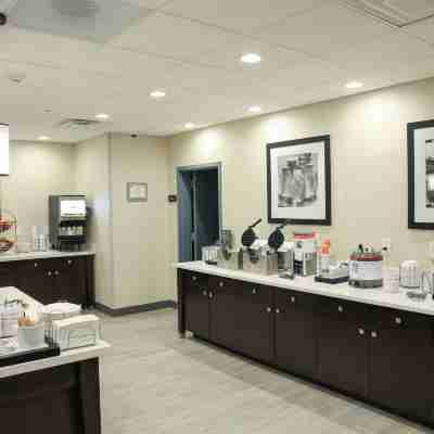 Hampton Inn & Suites Mount Laurel/Moorestown Dining/Meeting Rooms