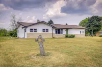 Updated Plymouth Home ~ 5 Mi to Road America! - homestay