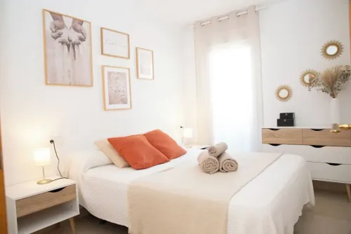 Summer Beach House Hotels in La Pobla de Farnals