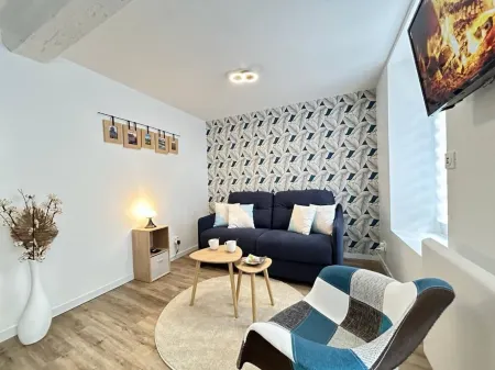 Le Meunier, cozy new studio in Chouilly, 5 mn from Epernay. Отели в г. Шуийи