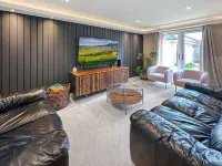 Sheffield Charming Detached 4bd Home