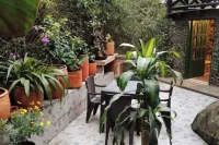 Chalet by the Pance River Hotels near Cerro Pico de Aguila