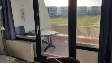 Apartment for 4 p., near the beach (200m), with balcony, south beach/fehmarn