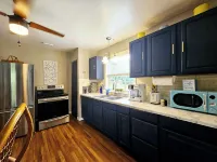 Blueberry Farm Views & Vineyards Nearby