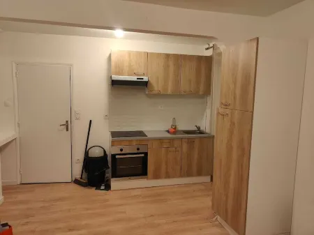 Furnished accommodation near the station