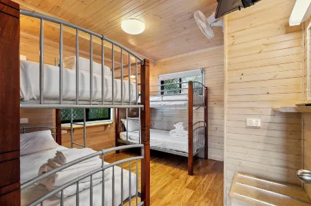 Ingenia Holidays Kinka Beach Yeppoon Отели в г. Ейппун