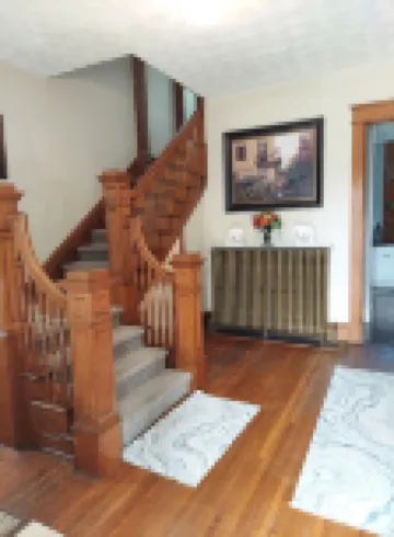 Charming historical 4 bd & 3 full ba home in Terre Haute with WiFi, AC & parking