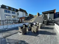 Cardiff flat with roof-terrace