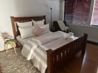 Cottage by the Sea Hotels in Rosebud