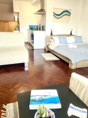 Cozy Carcavelos Beach-NOVA SBE Hotel dekat Praia de Carcavelos