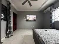 Modern 2-Bedroom Apartment Near Beach - Rose Villa Accra Suite T1 Hotels in Gbawe