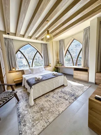 Cozy 1-bedroom apartment in superb Jounieh -J701 Отели в г. Haret Sakher