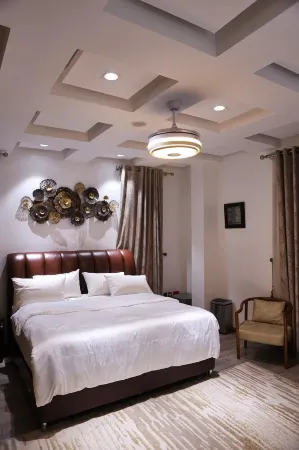 Spacious 3-4-bedroom apartment with fitness room, WiFi in enchanting Lagos Отели рядом с достопримечательностью «Остров Лагос»