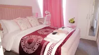 Milton Keynes Luxury Massage Apartment