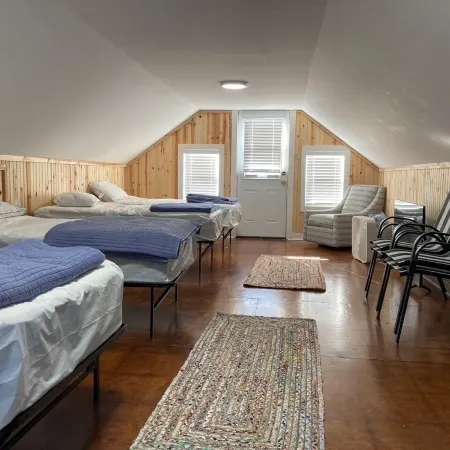 Renovated Historic POC Bayhouse!