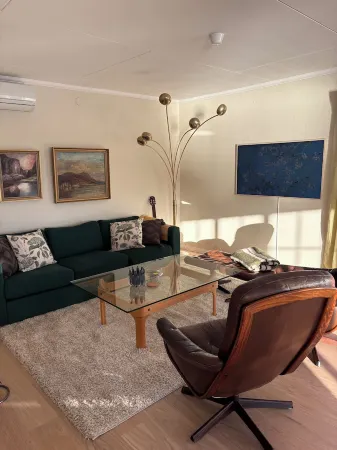 Lake House Retreat with a Dock & Boat Отели в г. Трольхеттан