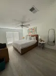 Sunshine Daydream HSB Lake LBJ Family Escape! Fish and swim off the dock! - Homestays