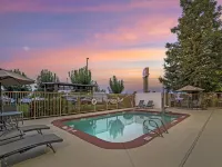 Best Western Plus Twin View Inn  Suites Hotel di Redding