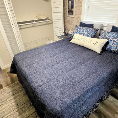 Withlacoochee River, 2/2,pet friendly, sleeps 6, fishing, scalloping, boating.