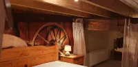 Guesthouse the Barn with private whirlpool Hotels in 