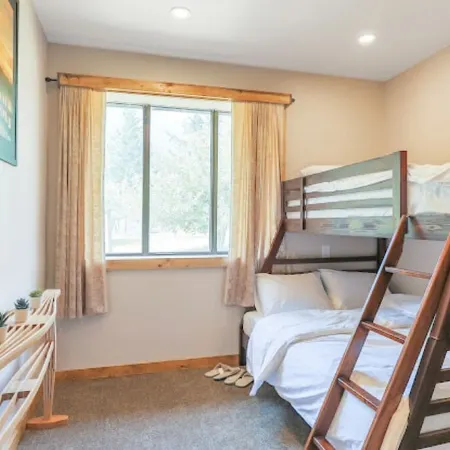 Hopes Hidden Gem, Two Bedroom Cozy House.