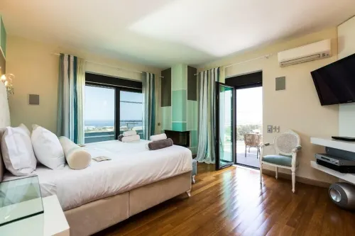 Spacious  villa in charming Atsipopoulo with fitness room, AC