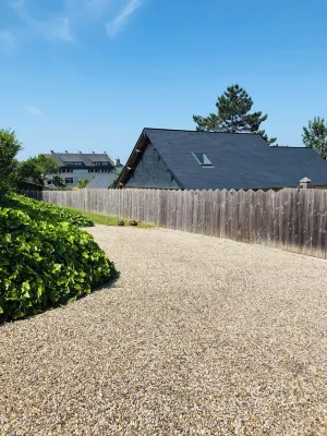 Bel Air Studio.covered terrace.garden.view of the Pont de Normandie.private parking