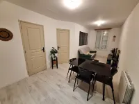 Attractive, renovated 2-room apartment by the lake