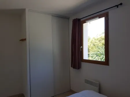 T2 Proche des Thermes, du Village et du Supermarché