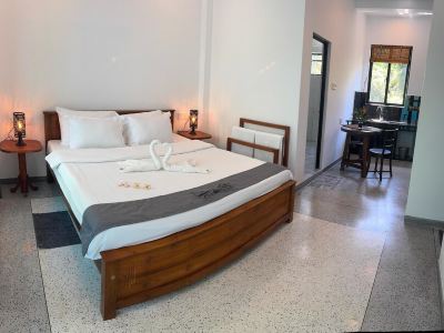The Rail Villa Talpe