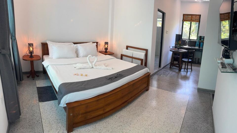 The Rail Villa Talpe