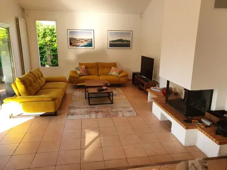 Large villa With Swimming Pool Near Hossegor