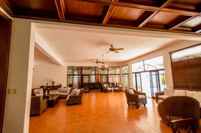 Charming,Spacious 5-bedroom villa in charming Metro Juan Dolio with WiFi, AC Hotels in 