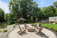 Upper Saddle River Resort w Pool, Hot Tub & Lake