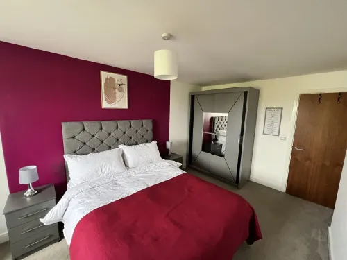 Luxurious 1 bd on the Waterfront.  Walking distance to many amenities and shops.