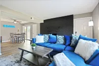 Centrally Located Apt with Pool in Columbia, MO