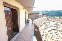 Cozy Panoramic apartment in Vertova with mountain views Hotels in Vertova