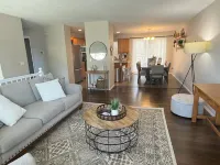 4-bed 2.5 bathroom in North Spokane with fitness room, WiFi, AC