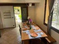 La Casetta tra ulivi e colline, con giardino privato