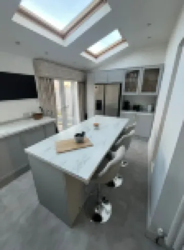 Stylish Home Away from Home6 Minutes Drive to Beach